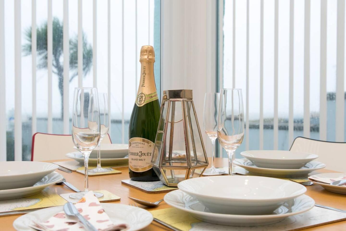 פוולהלי Pass The Keys Hafan Stylish 2 Bedroom Sea View Apartment מראה חיצוני תמונה