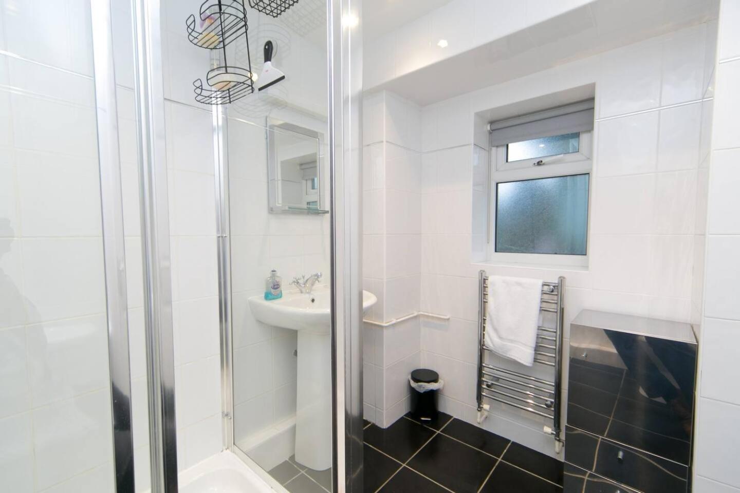 פוולהלי Pass The Keys Hafan Stylish 2 Bedroom Sea View Apartment מראה חיצוני תמונה